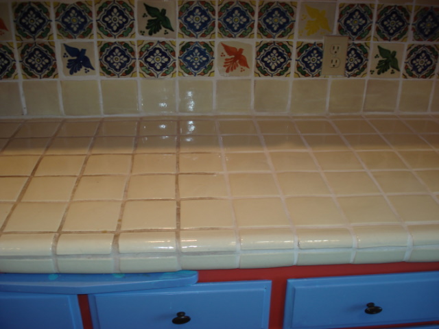 Before&AfterCountertopCleanandStain2